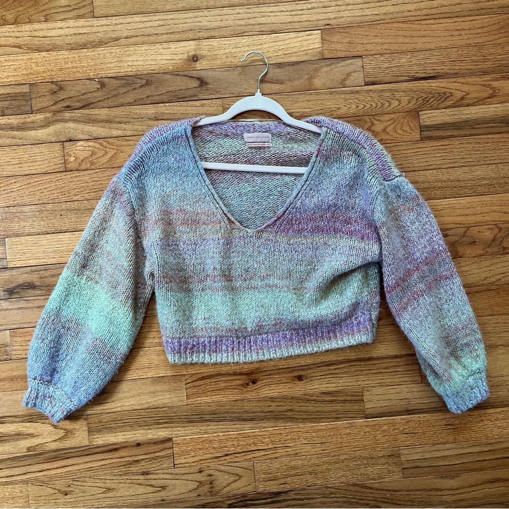 Urban Outfitters V-Neck Cropped Sweater